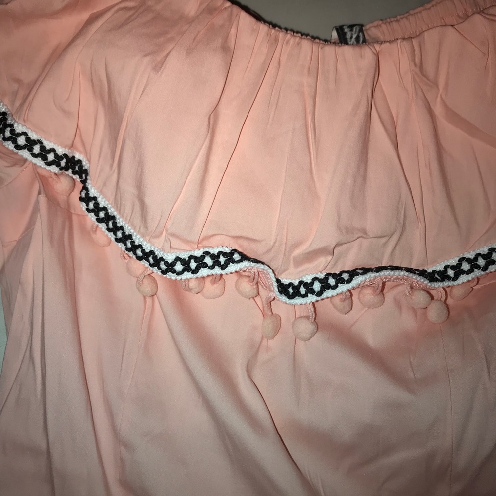 Beautiful Top - Picture 5 of 7